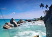 Menjelajahi Keindahan Pantai Trikora Bintan
