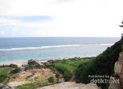 Tantangan Paralayang Bali, Terbang di Tengah Tebing dan Pantai