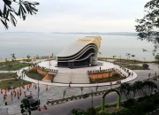 Melihat Kehidupan Kampung Pesisir Tanjung Pinang di Pelantar